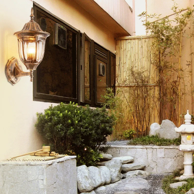 Европейский водонепроницаемый ретро настенный светильник для внутреннего двора