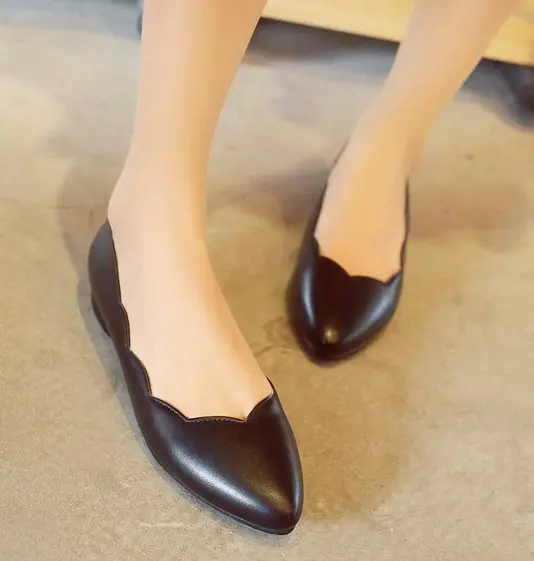 REAVE CAT/кожаные туфли Sapatos femininos; большие размеры 30-50; новые весенне-летние женские туфли на плоской подошве с острым носком; модные повседневные Черные туфли; QL4825 - Цвет: Black