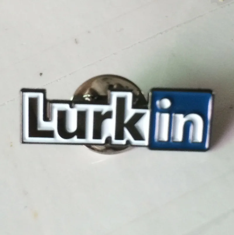 Lurkin штифт с отворотом/булавка для безопасности сделанная из железа черным
