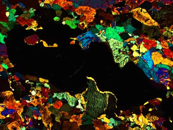 Поляризованная светильник вая микроскопия для прохождения и отражения стекла |