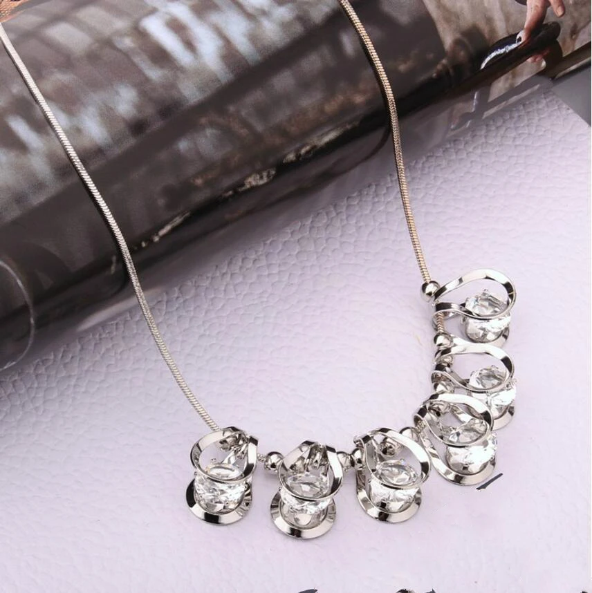 New fashion luxury temperament crystal necklace ladies clavicle short-chain Low-key short chain | Украшения и аксессуары