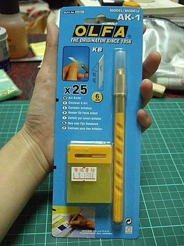 Стандартный нож OLFA для творчества изготовленный в Японии комплект входят 25