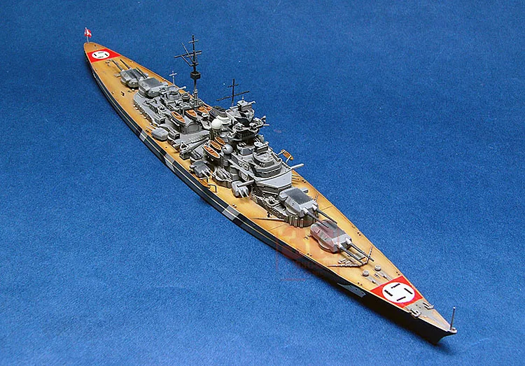 1: 700 Масштаб Германия Бисмарк линкор 1941 сборные модели наборы 05711 известных лодок