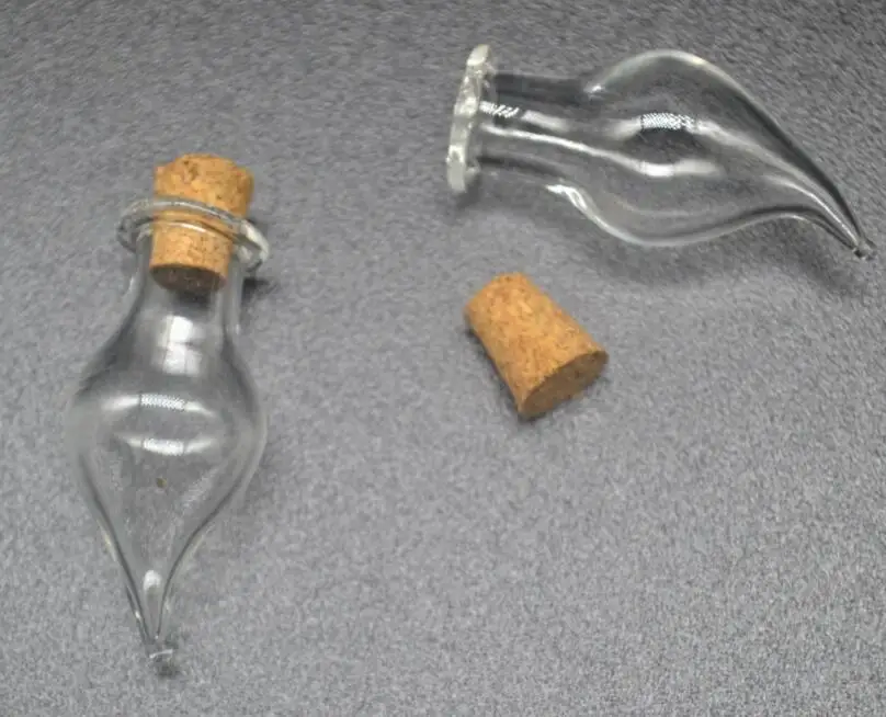 

50pcs Wholesale Mini Glass Bottles Chili Shape Cute wishing Bottles With Cork stopper Little drift Bottles Gift tiny Jars Vials