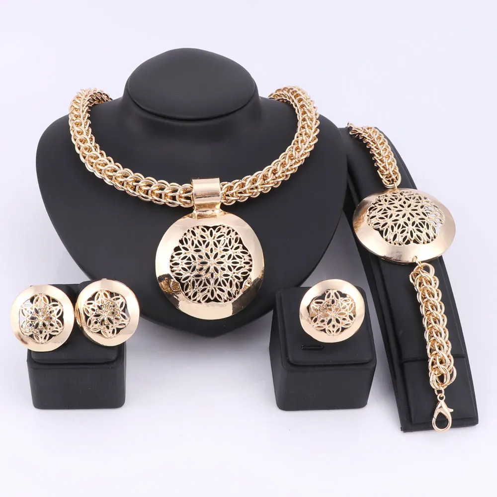 

Latest Luxury Big Dubai Gold Color Jewelry Sets Fashion Nigerian Wedding African Beads Costume Necklace Bangle Earring Ring