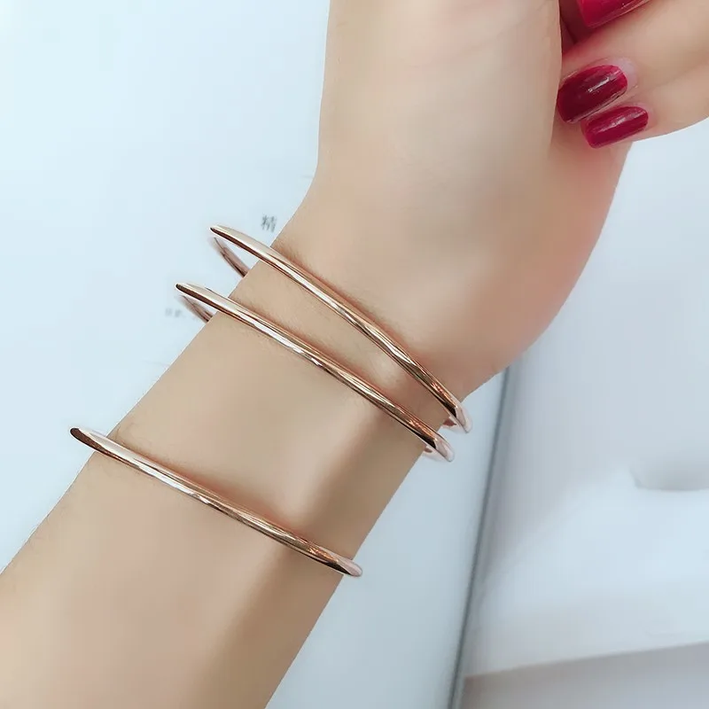 

YUN RUO 2021 New Arrival Smooth Bangle Lover Cuff Rose Gold Color 316 L Titanium Steel Jewelry Woman Never Fade Korean style