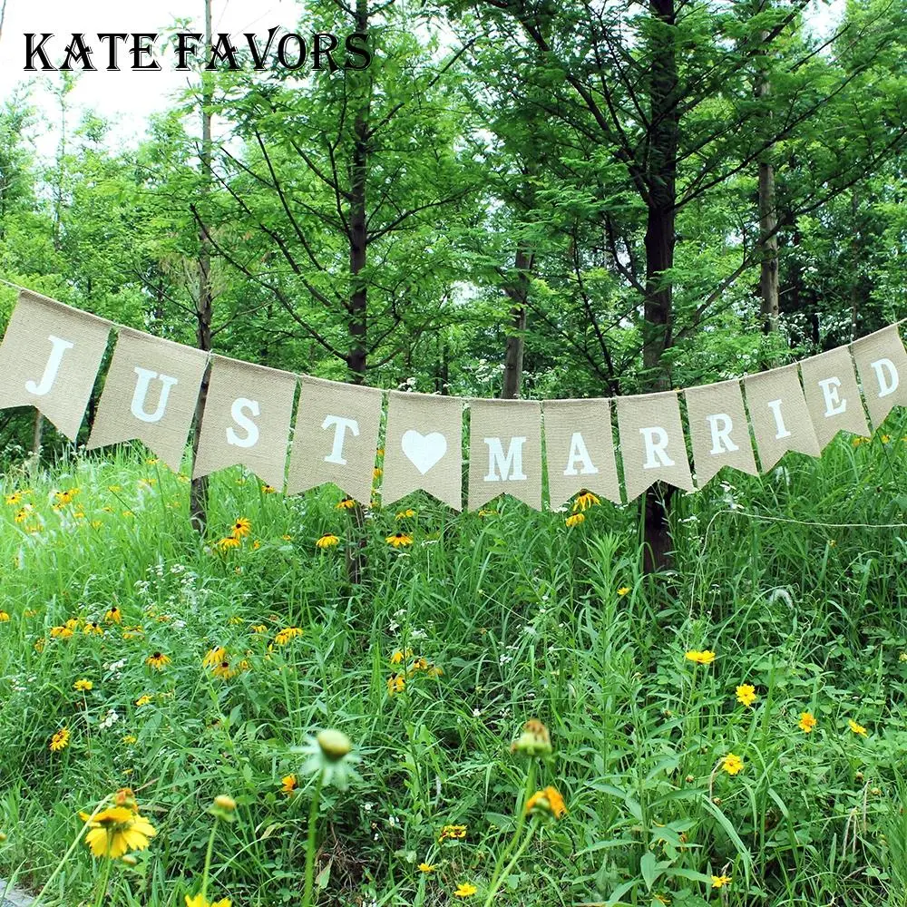 

Jute Burlap JUST MARRIED Bunting Banner Vintage Hessian Flag for Wedding Party Decoration