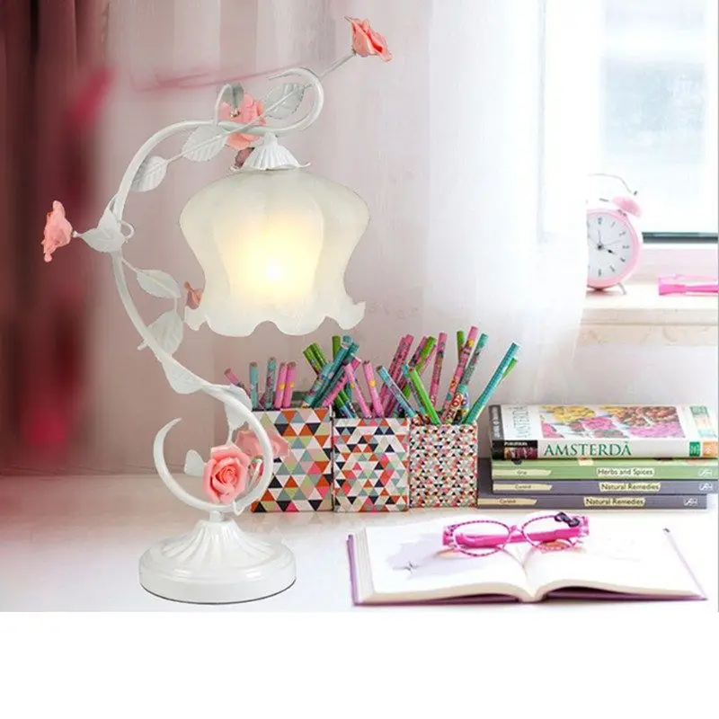 

Pastoral table lamp bedroom bedside lamp creative warm romantic princess flower table lamp