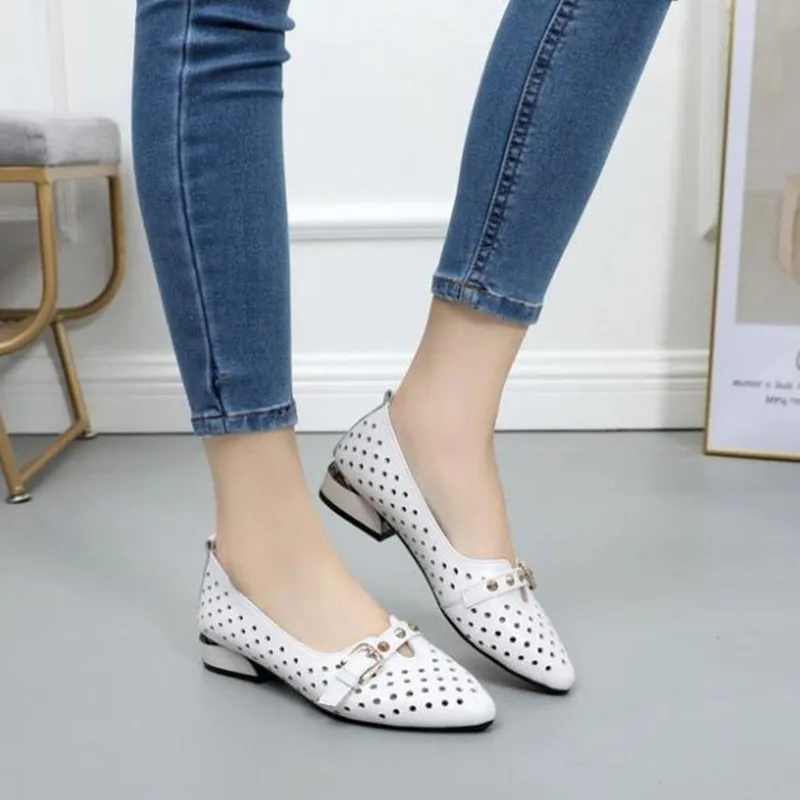 Женские сандалии из воловьей кожи с острым носком на низком каблуке большие