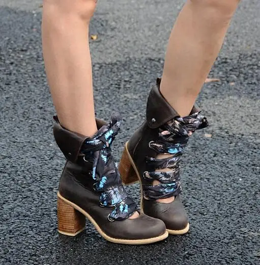 Ботинки с высоким берцем на шнурках из натуральной кожи в стиле ретро не