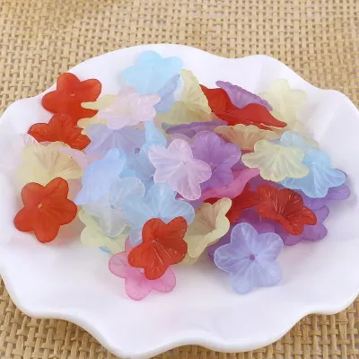 Разноцветные акриловые цветочные лепестки лепестков цветов Матовые бусины для