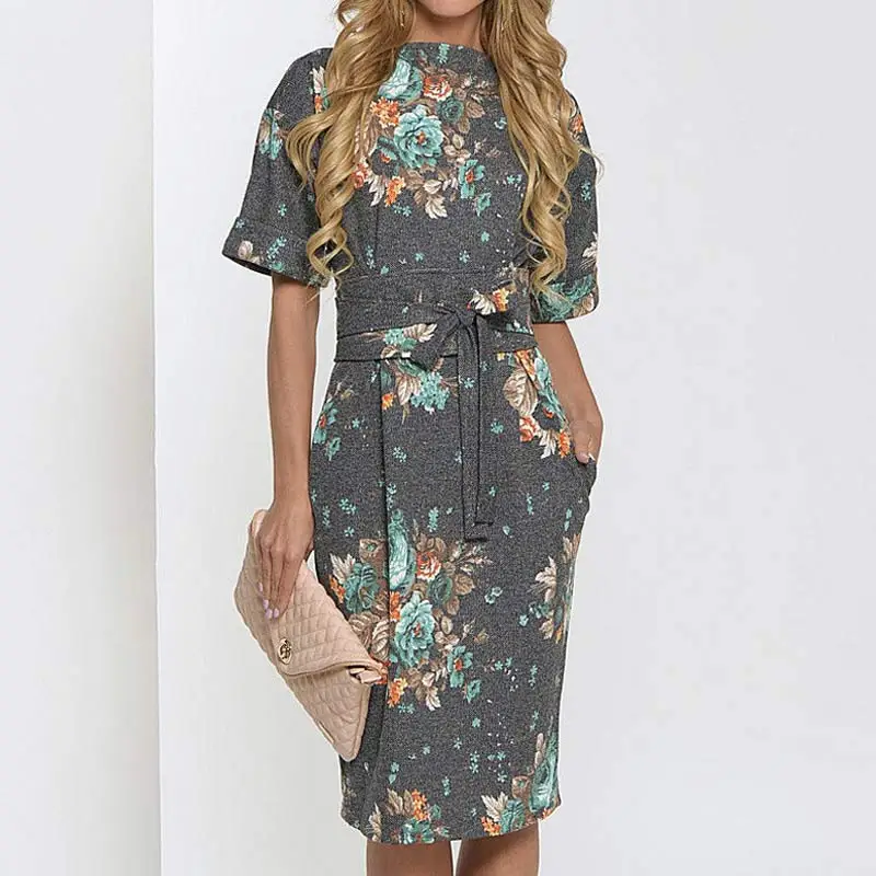 Женское цветочное вышитое платье с вышивкой серое Бандажное коротким рукавом