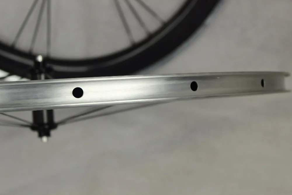 50 мм глубокие колеса из углеродного сплава клинчерная поверхность с разрывом