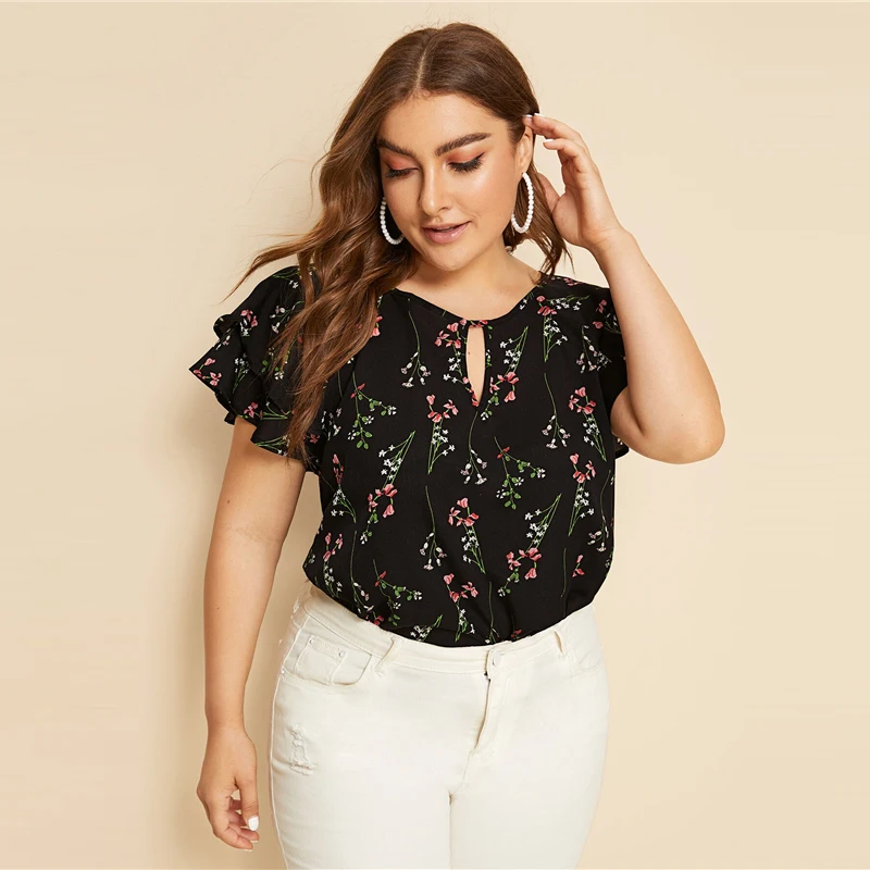 SHEIN размера плюс колье на шее многослойное платье с оборками на рукавах, ботанический Блуза Топ Для женщин летние Повседневное Цветочный принт вырезами блузки