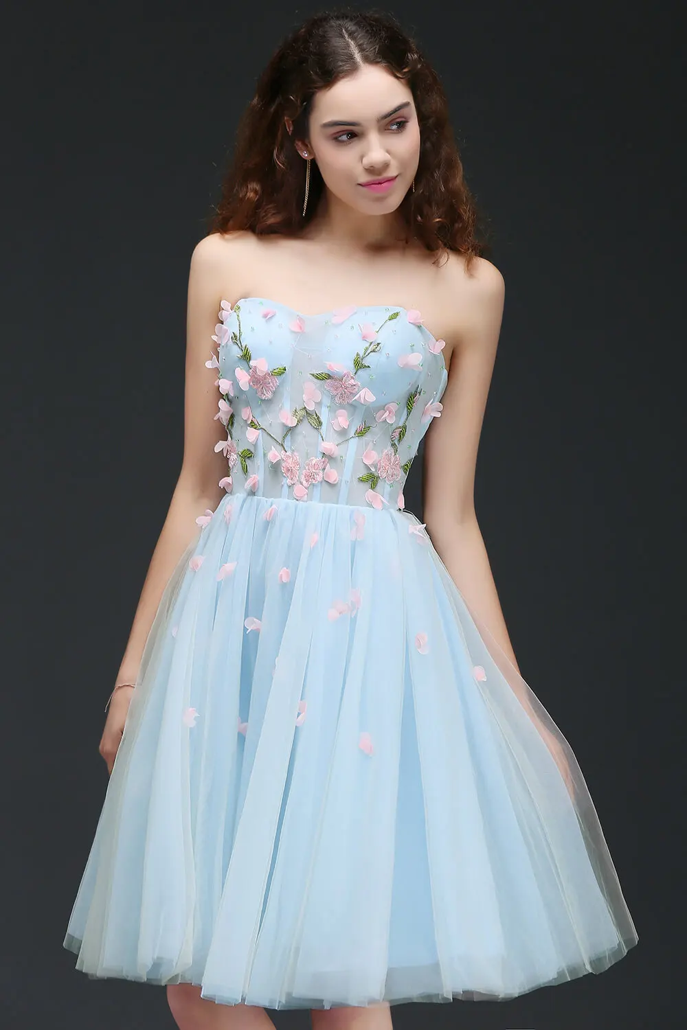 Новые короткие платья для выпускного вечера 2019 Line без бретелек сексуальное