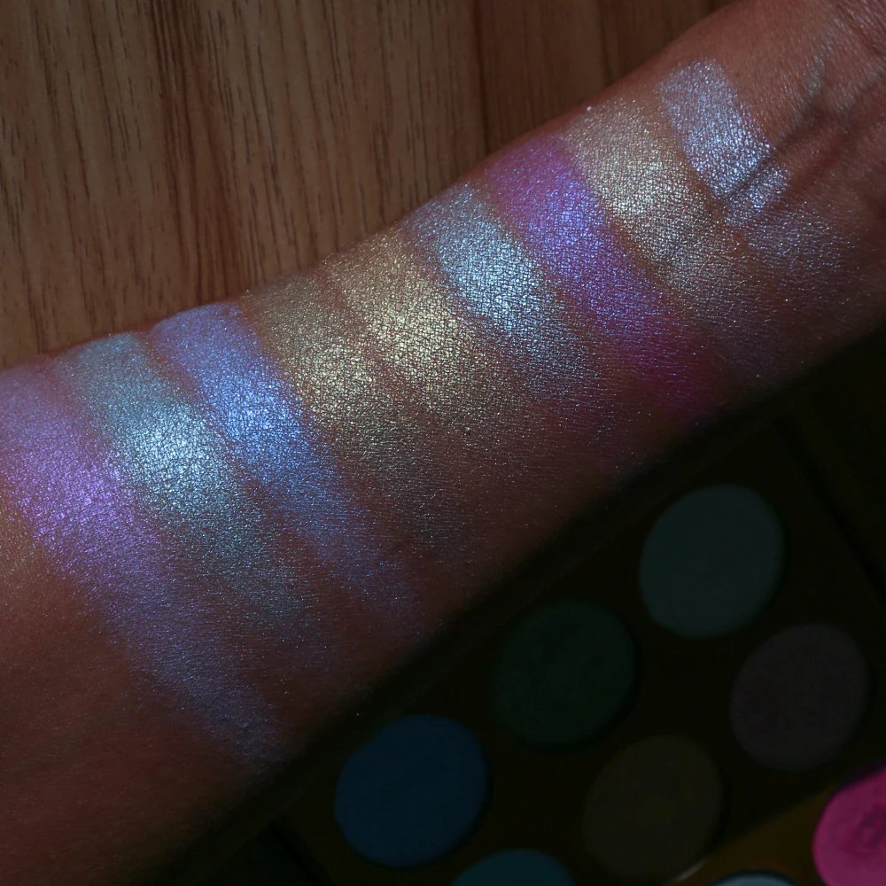 UCANBE Duochrome Laser Polarized Eye Shadow Makeup Palette High-shine Glitter Highlighter Shimmer Brilliant Eyeshadow Powder