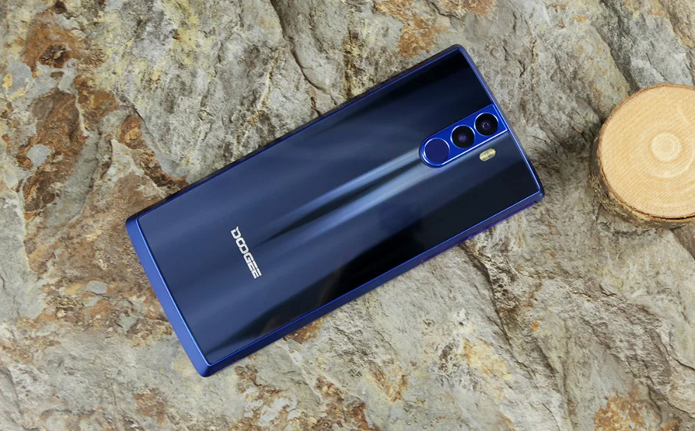 DOOGEE BL12000 большой аккумулятор 12000 мАч смартфон 4 ГБ 32 ГБ 6," 18:9 FHD+ экран 16 Мп+ 8 МП 4 камеры MT6750T Восьмиядерный мобильный телефон