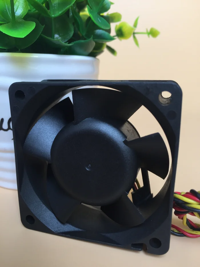 Оригинальный трехпроводной охлаждающий вентилятор SUNON KDE1206PTVX 6025 DC 12V1.8W 60*60*25