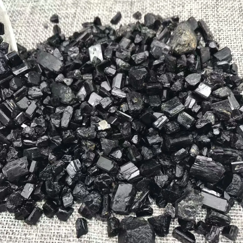 Натуральный очистки воды черный турмалин кристалл грубого камня рок минеральной