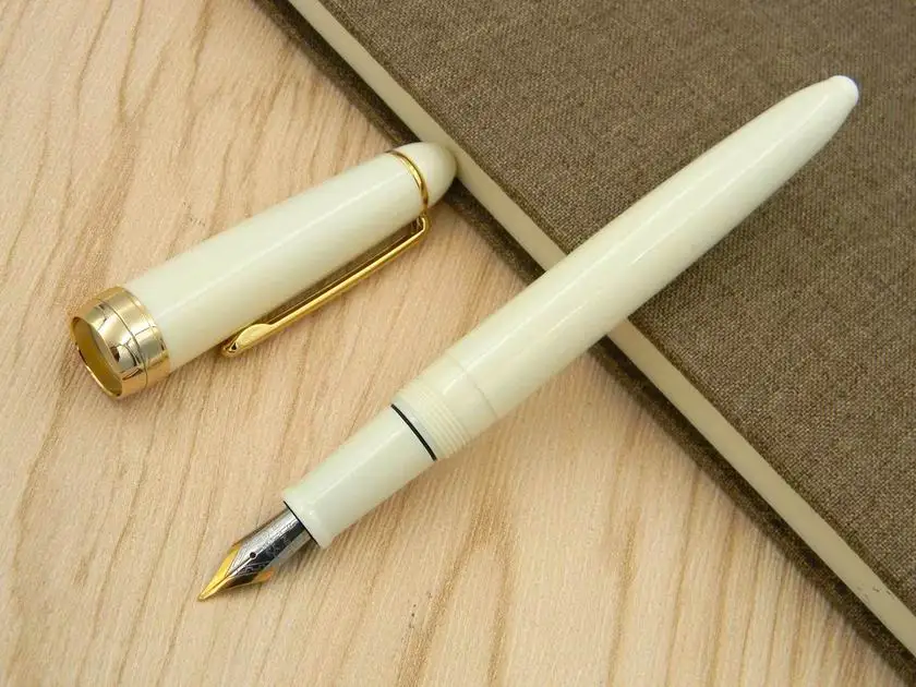 Белый JINHAO 992 подарок Средний пластиковый поворотный золотой авторучка - Цвет: Белый