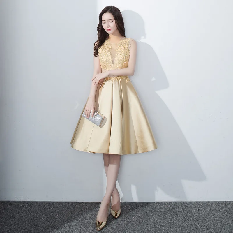 Женское вечернее платье с круглым вырезом короткое золотистое трапеция без