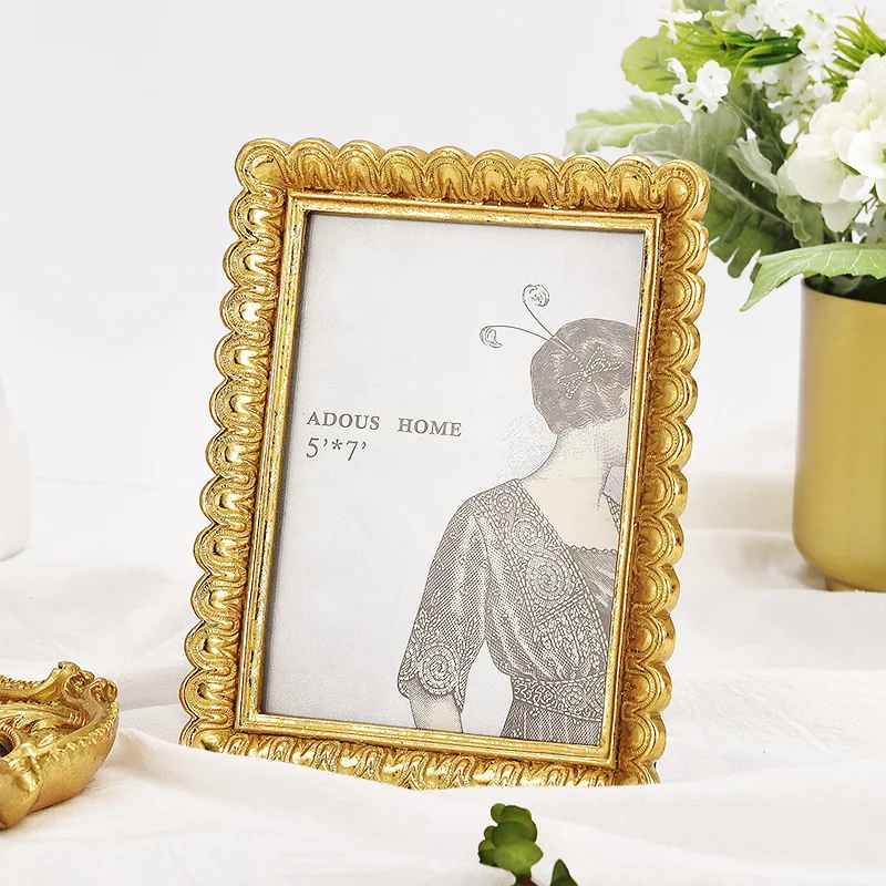 American style retro golden cake wavy lace Baroque photo frame desktop decoration bedroom soft room sample | Дом и сад