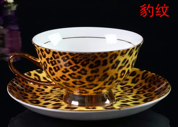 Retro Palace European bone china coffee cup saucer high-grade British ceramic cup afternoon tea mug saucer set Queen's Cup CL092