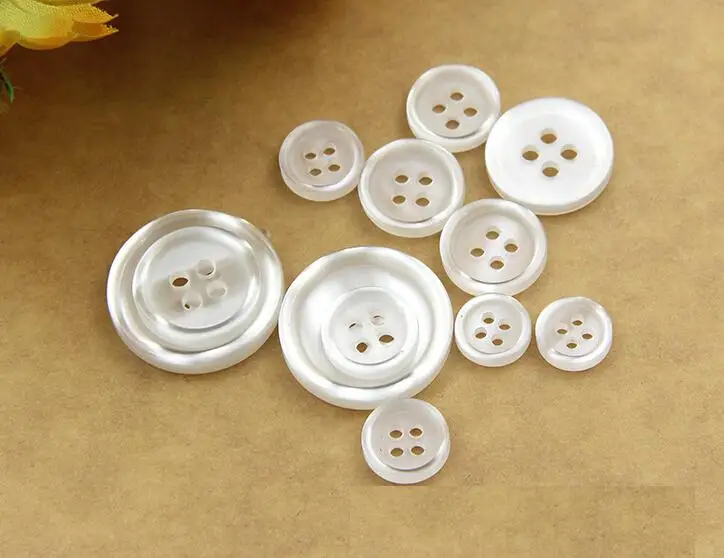 2017 Sale New Scrapbooking General White Pearlescent Four Eyes Thin Shirt Cardigan Sweater Buckle Tool Resin Buttons 200pcs | Дом и сад