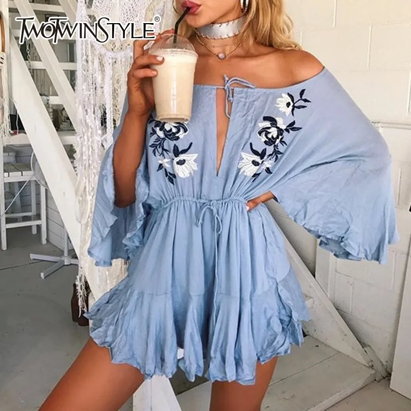 TWOTWINSTYLE Цветочная вышивка женское платье с v образным вырезом и высокой талией