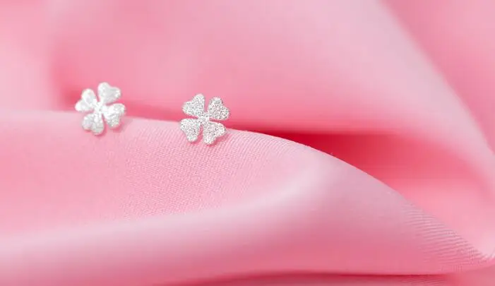 7mm small Cute 100% REAL. 925 Sterling SIlver Fine Jewelry 4-Hearts Flower Love Stud Earrings GTLE1967 |