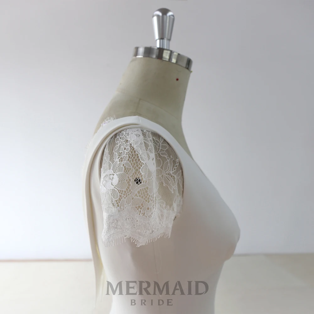 Кружевное свадебное платье с открытой спиной и коротким рукавом | Свадьбы