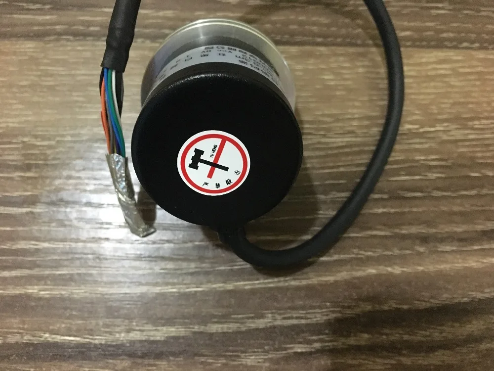 Yuheng 8-позиционный револьверный кодировщик WXJ-14-8-18-G24C-0.3m новый оригинальный