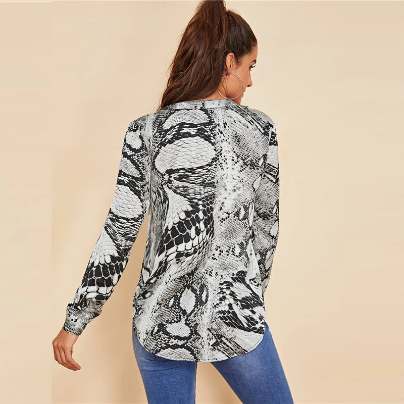 SHEIN Блузка С Змеиным Принтом И V-Образным Вырезом, Стильная Блуза С Глубоким Вырезом, Повседневная Блуза С Длинным Рукавом