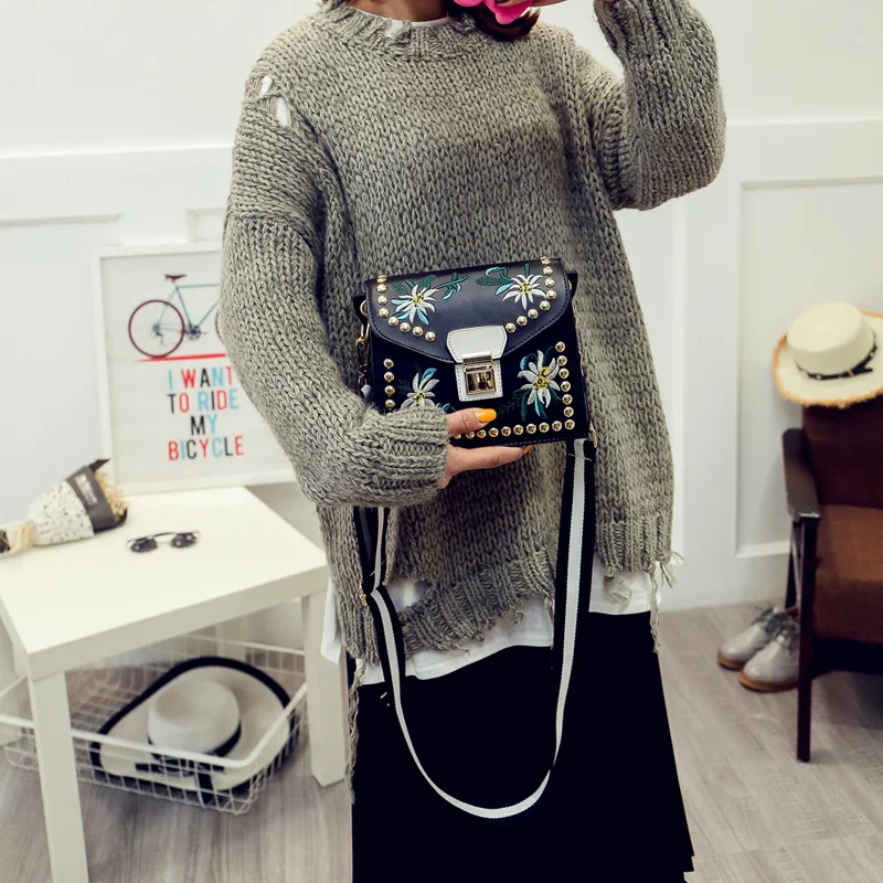 Женская сумка-мессенджер с цветком маленькие дизайнерские дамские сумочки через