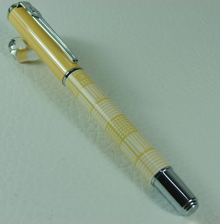 

Duke Scotland Pattern Extra Fine Nib Fashion Fountain Pen Yellow Color Gift Pen