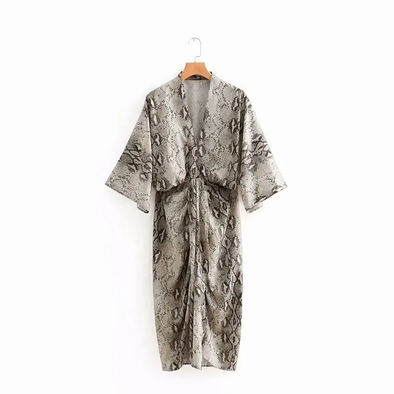 2019 Vintage V-neck snake print kimono wrinkled draped loose bat sleeve bohemian beach medium long Vestido |