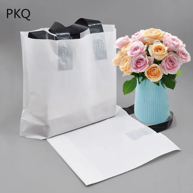 

50pcs Big Plastic Bags With Handles For Shops Clothes Package Bag large Supermarket Gift Bag small Jewelry Party Supplies pouch
