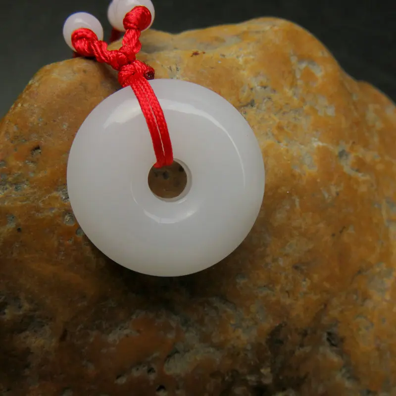 Ювелирное ожерелье Классическое Белое зеленое Будда круглый кулон крутящий