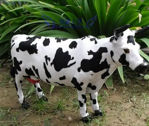 Имитация черно-белых молочных продуктов и бытовых коров модель | Дом сад