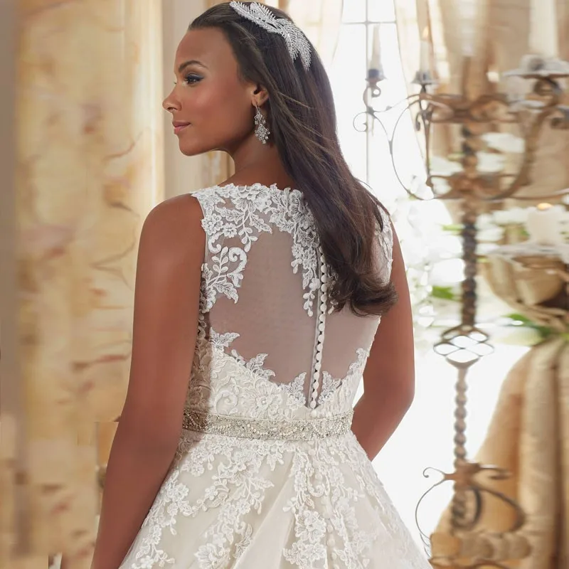 

2016 Summer Arrivals Plus Size V-neck Spaghetti Straps Bridal Dresses Beads Appliques Buttons Back Robe De Mariage