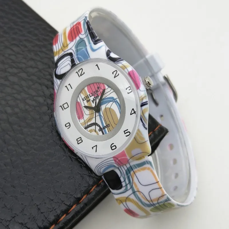 Женские кварцевые часы с аналог силиконовым ремешком дисплеем