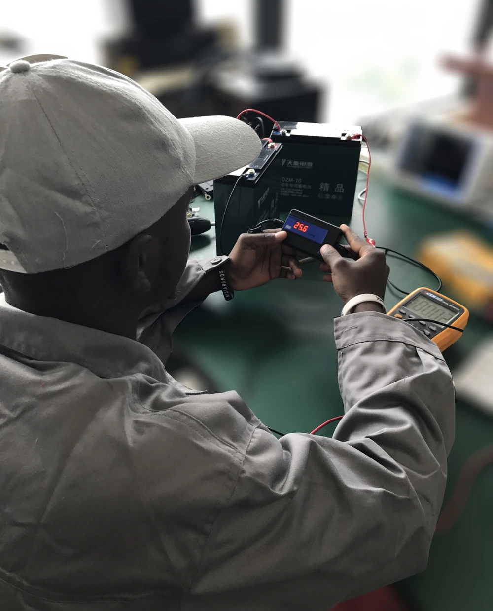 Автоматический импульсный автомобильный десульфатор 400Ah свинцово кислотный