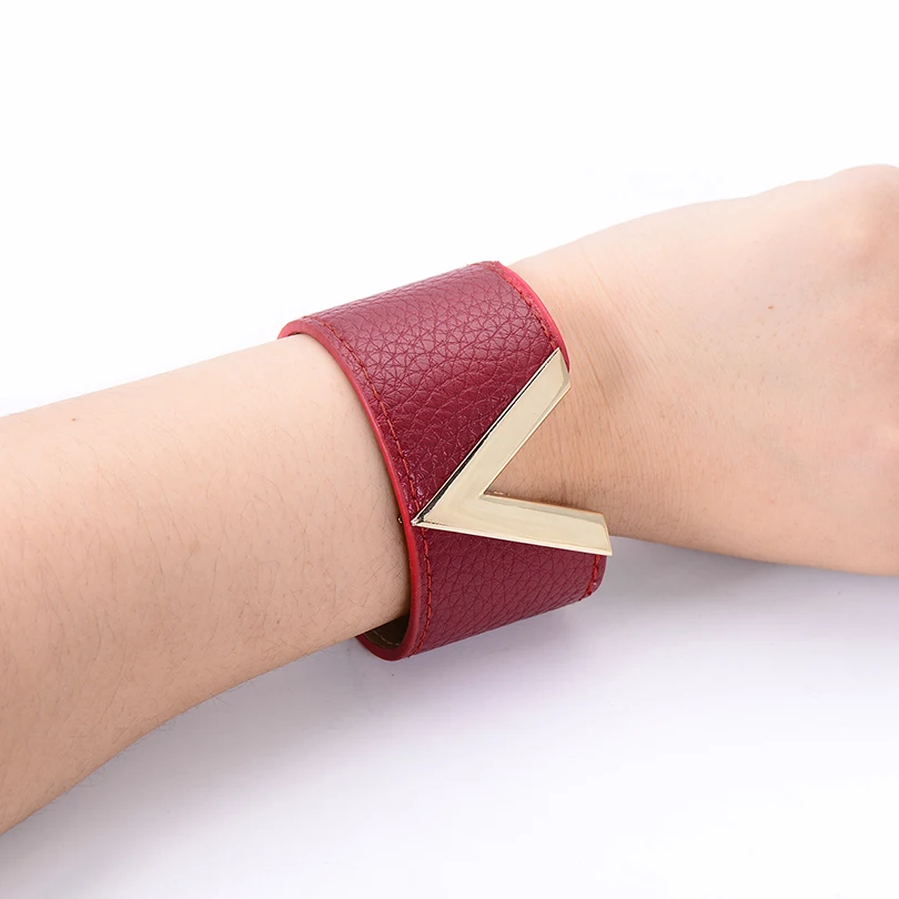 Европа Стиль большой V письмо Кожаные браслеты для Для женщин мужчин простой