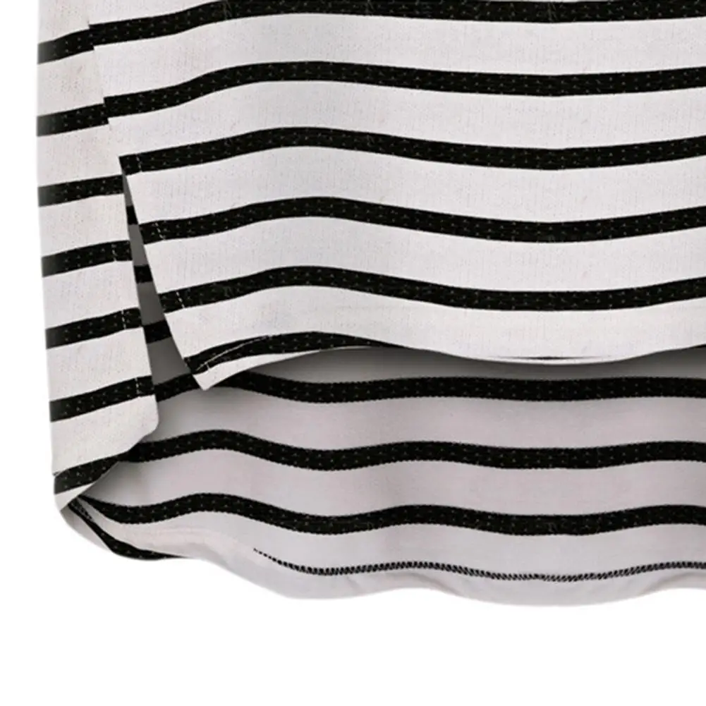 Женская футболка в черно-белую полоску на весну и осень свободная большого