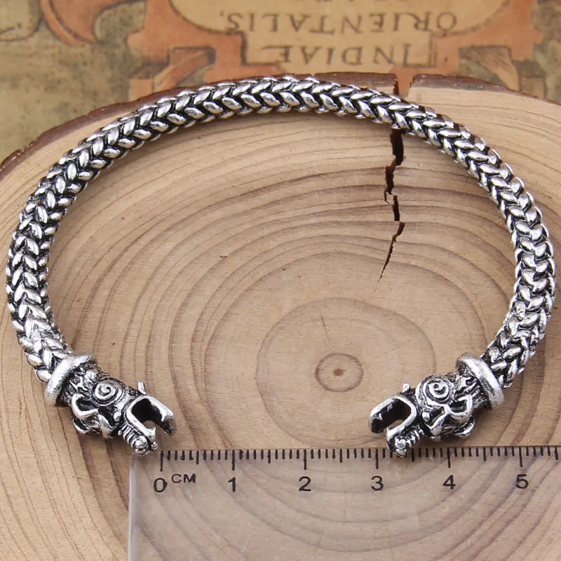 Прямая поставка ожерелье с подвеской в виде черепа козы Тора искусственного