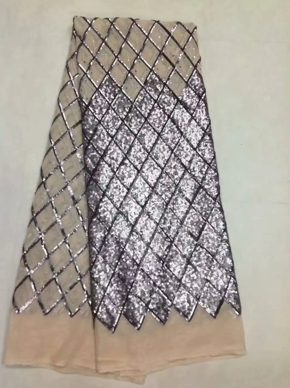 

Nigerian French Tulle Lace Fabric Gold Color African Cord Lace High Quality Guipure lace fabric with sequins JL024