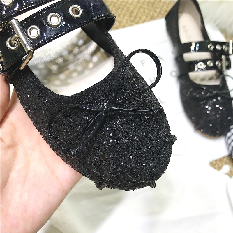 Сладкий бабочкой блестящие балетки на плоской подошве Riband крест ремешок с