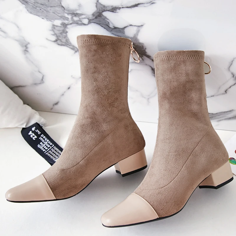 2018 autumn and winter new elastic boots Thick short women's Low heel leather Large size shoes |