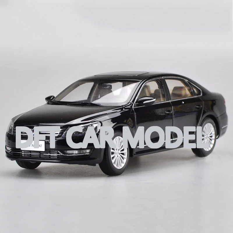 Литая модель автомобиля PASSAT 2011 1:18 из сплава оригинальные авторизованные