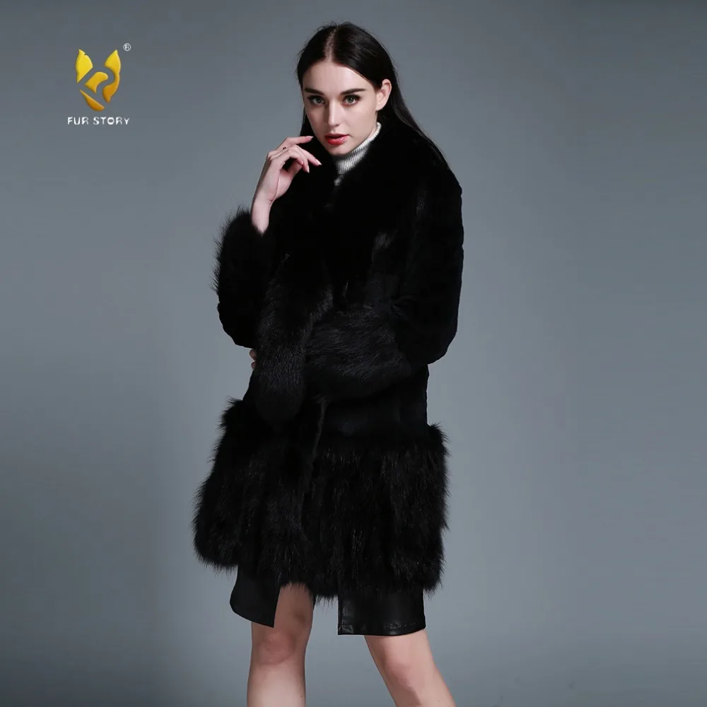 Фото Fur Story 15157 Новые пальто из натурального меха для женщин с кроликом поясом